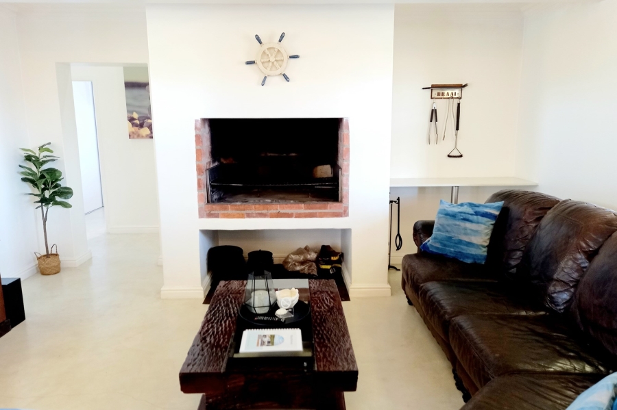 4 Bedroom Property for Sale in Jacobsbaai Western Cape